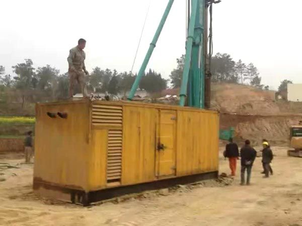 贡觉如何判断水冷式机油散热器密封件是否需要更换?